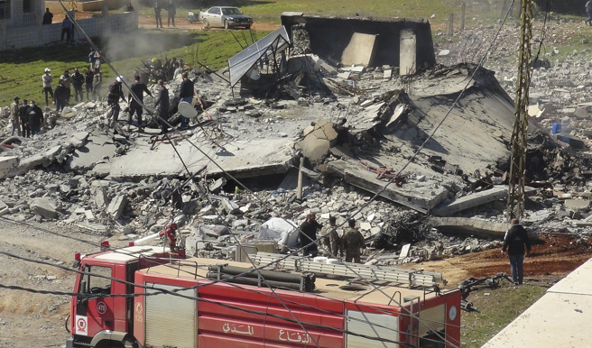 以色列战机12日连续第2天深入黎巴嫩进行袭击，击中东部贝卡谷（Bekaa Valley）一处真主党的设施，造成2名真主党成员死亡。（图／美联社）