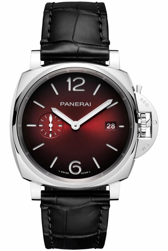 沛纳海Luminor Due系列勃根地红编号PAM01424腕表，22万4000元。（Panerai提供）