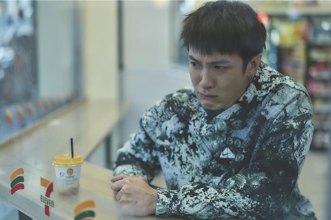 柯震東的10秒哭戲讓看過的觀眾大讚太會哭了。（公視、MyVideo提供）