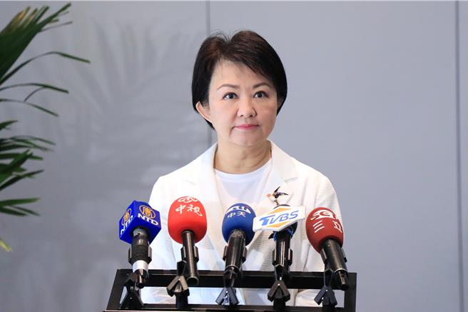 台中市長盧秀燕近來遭民進黨鎖定猛攻，她對此說「謝謝他們抬愛」。(林欣儀攝)