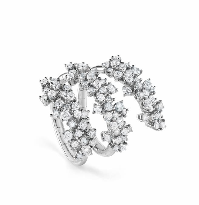 Damiani Mimosa白金鑲鑽雙環戒指，售價32萬3500元。（Damiani提供／黃唯淯台北傳真）