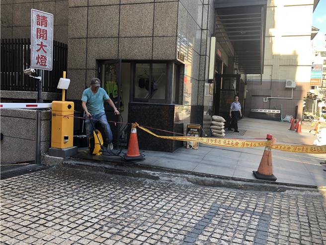 新北市工務局的社區鋪面修繕補助自即日起開始申請，每案最高15萬元。（新北市工務局提供／呂健豪新北傳真）