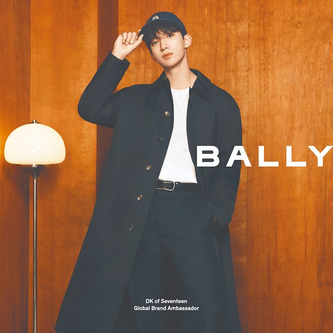 DK為代言的瑞士精品BALLY拍攝2024春夏系列形象廣告。（BALLY提供）