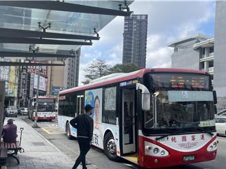 中壢焚化爐回饋金辦學生專車 客運司機荒家長憂停駛