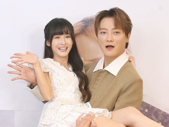 花花曾透露自己童年的悲慘回憶。（圖／中時資料照）