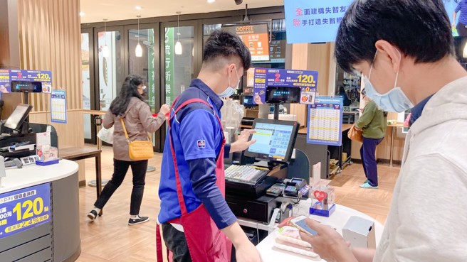 网友分享全联一款酱油买一送一，不少吃过的人都大推。（示意图／杨雅婷摄）