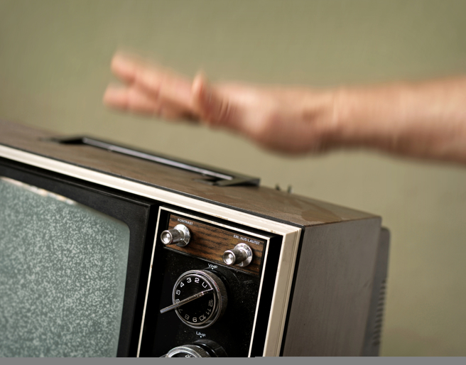 很多人发现家里电器坏掉，就忍不住伸手敲几下，结果就好了，这样的暴力修理法引起网友讨论。（图：shutterstock／达志）