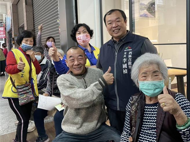 部立台中醫院與西區吉龍里辦公室、妙管家公司合作，創設「社區健康站」，提供醫院以外完整性的醫療保健服務。（吉龍里長李國禎提供／王煌忠台中傳真）