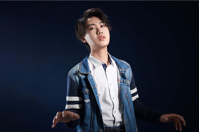 李奕辰近日推出首张创作演奏专辑《GO》。（声达娱乐提供）