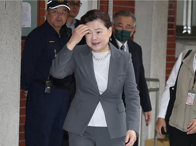 經濟部長王美花今(14)在立院承諾，1周內會找主計總處討論撥補台電金額。據了解，雙方已敲好下周見面，4月電價漲幅22日前就會宣布。(姚志平攝)