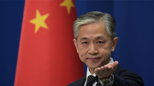 陆回应菲总统涉南海言论：停止藉外力破坏地区和平稳定。（大陆外交部）