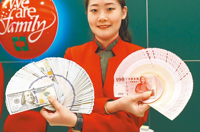 去年新台币兑美元仅贬值0.09％，较韩元、人民币、日圆相对轻微。（本报资料照片）