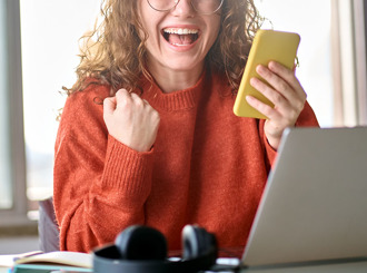 財神睡枕邊3個月 她終於想起來了！彩券中1億