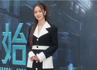 周晓涵爆哭后清迈旅行 19岁鲜肉搭讪瞒真实年龄