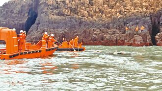 陸船金門水域觸礁沉沒 兩岸共同搜救