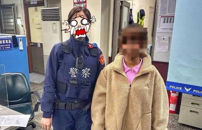一篇印尼女大生遺失錢包貼文，網友關注焦點都放在女警身上。（圖／翻攝自臉書高雄市政府警察局）