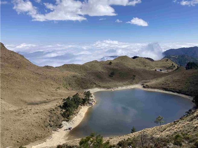 林保署花蓮分數與萬榮鄉公所、部落族人共同推動「七彩湖野生動物保護區」。 這項計畫書已送請萬榮鄉公所協助確認原住民族基本法後續行政程序。（林業及自然保育署花蓮分署提供／王志偉花蓮傳真）