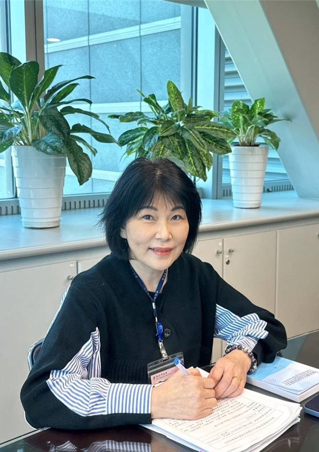 深坑區區長由民政局地方行政科科長李漪萍接任。（新北市民政局提供）