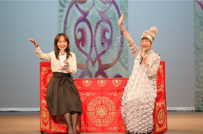 「雅音小集」创办人郭小庄（右）回母校分享创新之路的甘苦。（戏曲学院提供／李怡芸台北传真）