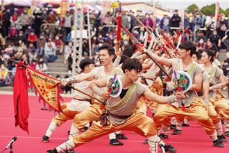 各路武林好漢齊聚內門 創意宋江陣頭賽熱血登場