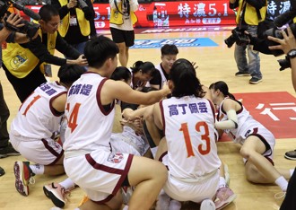 HBL》队史第6度争冠 普门希望笑着到最后