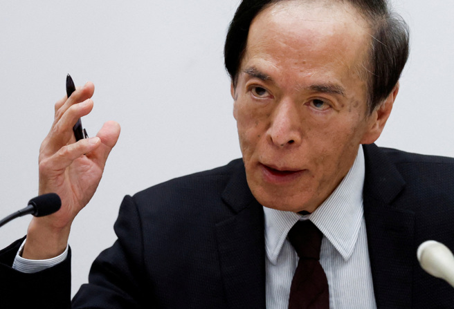 日本央行總裁植田和男13日表示，今年日本企業與工會的薪資談判結果至關重要。（圖／路透社）