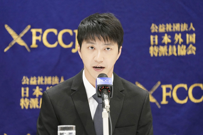 江宏杰去年到东京开记者会，批评福原爱不遵守判决。（图／达志影像）