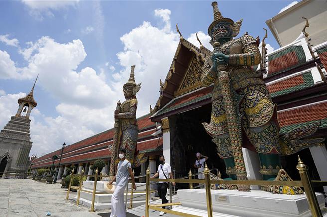 今年頭兩個月赴泰中國遊客超過100萬人次，預計到年底將達到泰國國家旅遊局設定的目標。（美聯社資料照片）