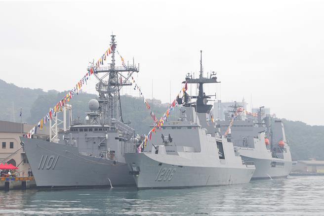 海軍2024年敦睦遠航訓練支隊由磐石軍艦、迪化軍艦及成功軍艦編組而成，今明兩日在基隆港西3、西4碼頭開放民眾登艦參觀。（基隆市政府提供／徐佑昇基隆傳真）