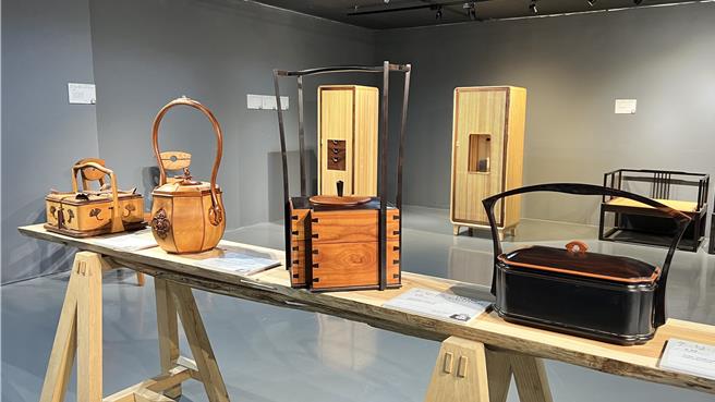 此次展覽也展出魯班學堂榮譽堂長黃俊傑多件亮點作品。（張毓翎攝）