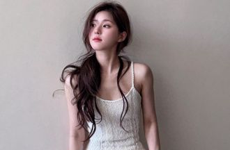 趙露思連換7套高定 緊身裸紗禮服秀性感S曲線被讚翻