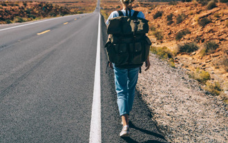 28岁女徒步旅行3年身体出现剧变 全网看傻