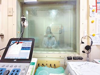 鼓勵長者戴助聽器 改善聽損延緩失智