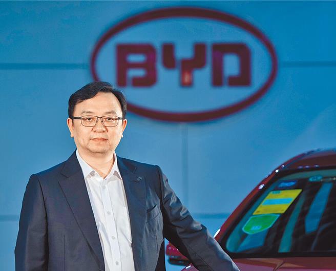 大陆电动汽车巨头比亚迪董事长王传福预估，未来3个月新能源汽车市占率或突破5成，形成在市场的主导地位。（新华社资料照片）