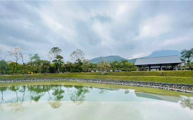 花東縱谷國家風景區管理處整理閒置多年的花蓮鳳林遊憩區，將其轉型為露營園區，現已以4星級營地陸續完成第一期露營區設施，預計10月試辦大型露營活動，吸引廠商投資營運。（縱管處提供／羅亦晽花蓮傳真）