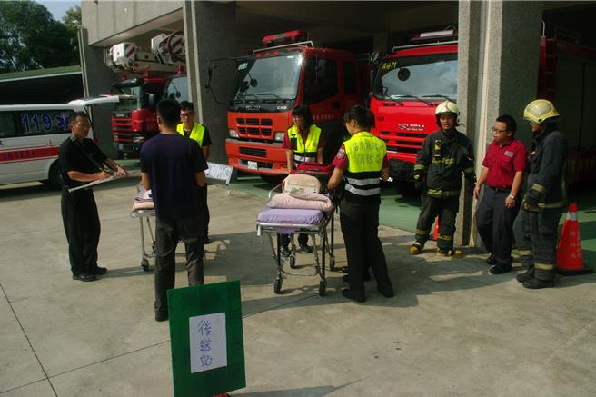 消防局平时演练救护情况。（消防局提供／李京升苗栗传真）