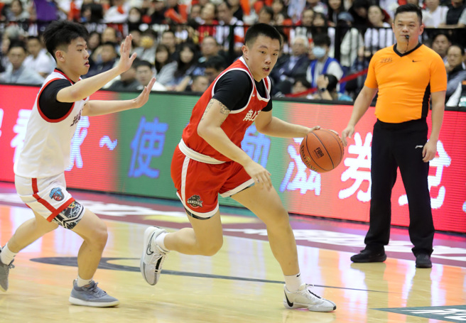 南山高中陈均维。（黄世麒摄）