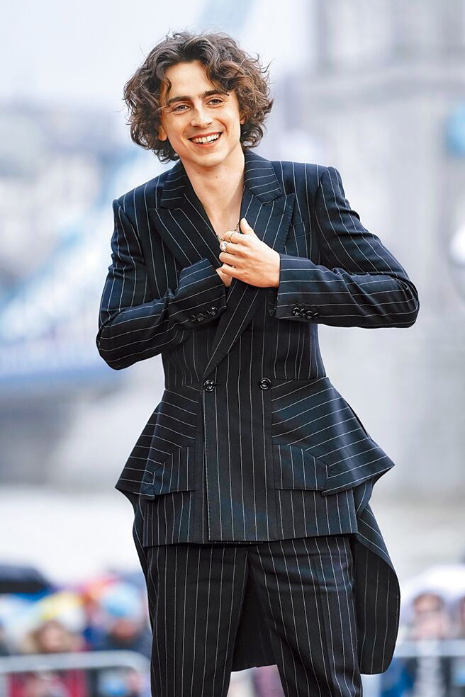 炙手可熱的男星提摩西夏勒梅宛如「魅力」的代名詞。（美聯社）