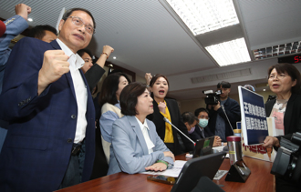 海纳百川》在野党应联合改善政党政治的条件（朱骏）