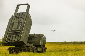 揭烏國海馬斯火箭被擊毀2關鍵 軍事專家解析俄軍「戰場殺傷鍊」