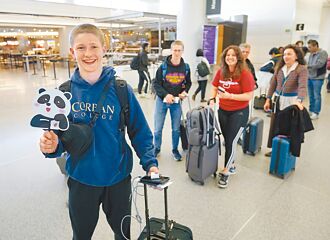 应习近平之邀 美青少年访华