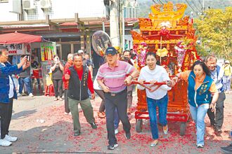 國姓鄉鹿神祭登場 許淑華推優質鹿茸