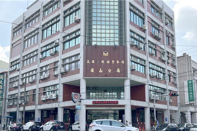 高雄一家高職的教室內的照明燈疑似被裝設針孔攝影機，學校尚未報案。圖為旗山警分局。（本報資料照片）