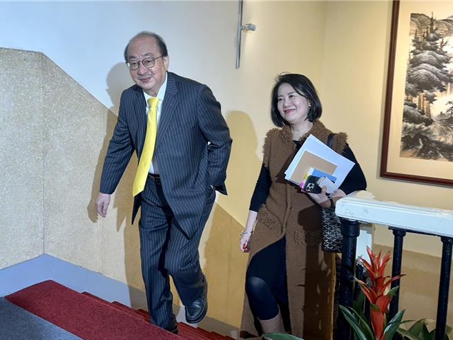 民进党团总召柯建铭（左）、干事长吴思瑶（右）。（本报资料照片）