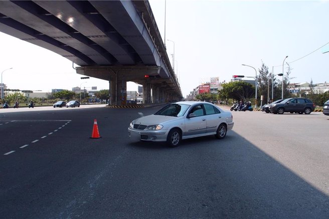 台中市梧栖区于17日发生一起车祸事故。（清水警分局提供／张妍溱台中传真）