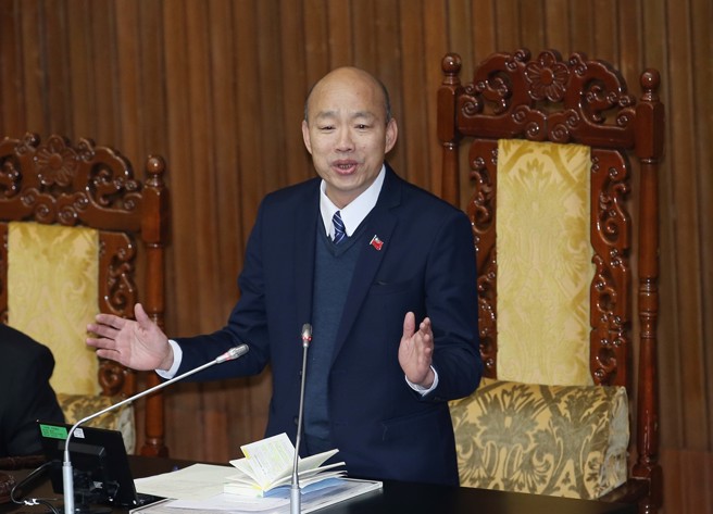 针对绿委炮轰质询权被没收、要求恢復一事，立法院长韩国瑜（如图）18日邀各党团总召讨论；民眾党黄国昌会后表示，只要是韩做出的裁示都会接受。（中时资料照／姚志平摄）