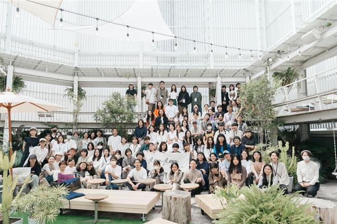 「RoomRoom市集」每3个月办1次，从一开始还要拜托摊主参加，到现在第16次已吸引300多摊报名。（林欣仪摄）