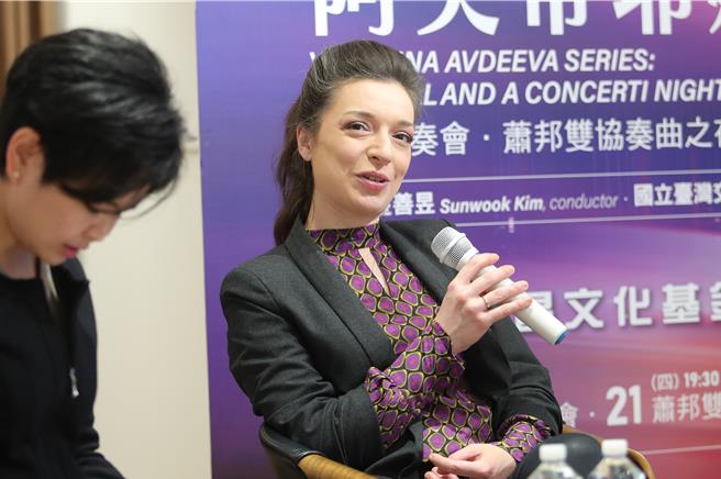 蕭邦國家鋼琴大賽首獎得主阿芙蒂耶娃睽違5年，再度來台，除了獨奏會，也將挑戰一晚演奏兩首蕭邦鋼琴協奏曲。（黃世麒攝）
