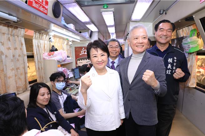 大大數位基金會發起「捐血家年華」接力捐血活動，18日在台中市登場。（林欣儀攝）