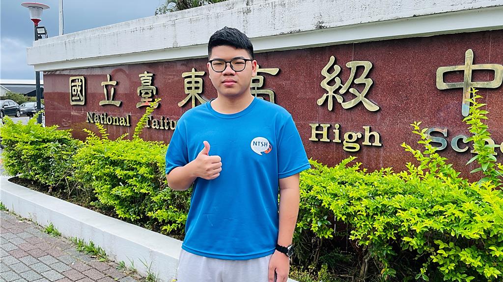 台東高中學生郭士豪繁星推薦錄取台東大學資工系，如願在地就學照顧病母。（蕭嘉蕙攝）